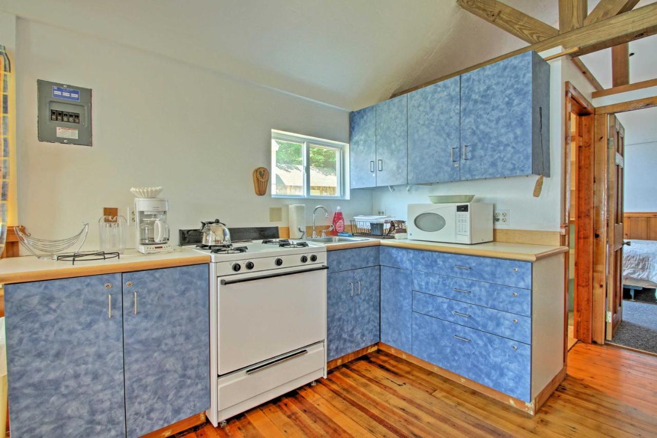 Lakefront Rumney Retreat With Shared Dock And Beach! Bagian luar foto